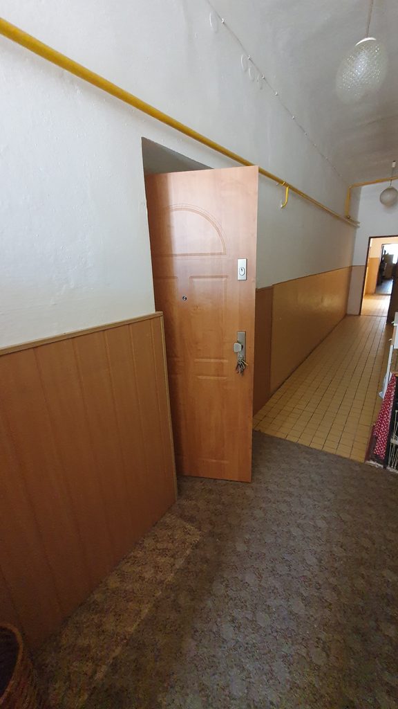 Chodba bytu – byty 2+1 a 1+1, České Velenice